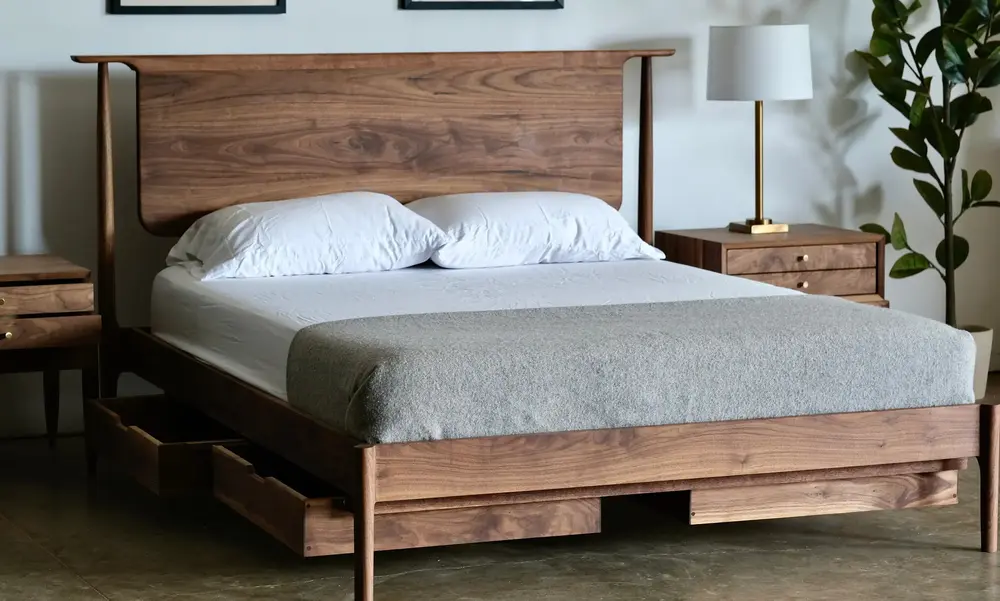 Atelier 18 platform bed